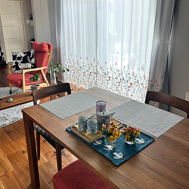 お茶の時間,ウォルナット,オットマン,庭の花,ダイニングテーブル＆チェア,ふたり暮らし,新生活,イベント,ビオラ,九谷焼,My Desk violetの部屋
