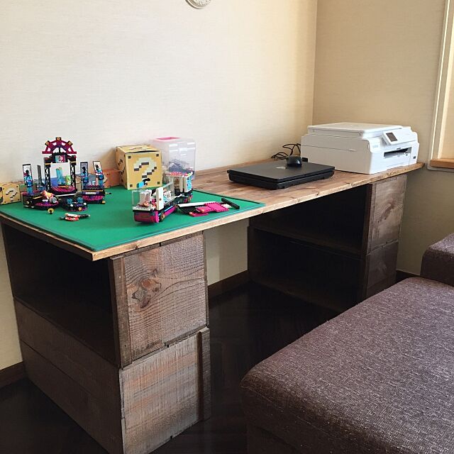 My Desk,レゴ,はてなブロック,1×4材,ツーバイ材,DIY,パソコンデスク,りんご箱,ワトコオイル,ダークウォルナット DU010の部屋