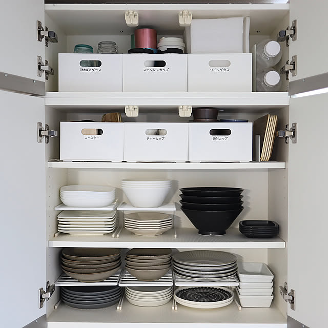 Kitchen,キッチン収納,食器,収納,ニトリ,シンプル,モノトーン,カップボード,ディッシュラック,整理,整理整頓,整理収納,食器棚収納,パモウナ 食器棚,コメントお気遣いなく♡,ホワイトキッチン,収納アイデア,すっきり暮らしたい tomoccoの部屋