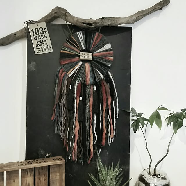 On Walls,weaving,ダイソーの毛糸だけで。,100均アイテム chieの部屋