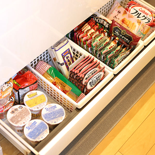食品ロスを減らす,見やすく取り出しやすく,シンク下引き出し,食材ストック,キッチン収納,ローリングストック,Kitchen,シンク下収納,すっきり,収納,整理,シンプル tomoccoの部屋