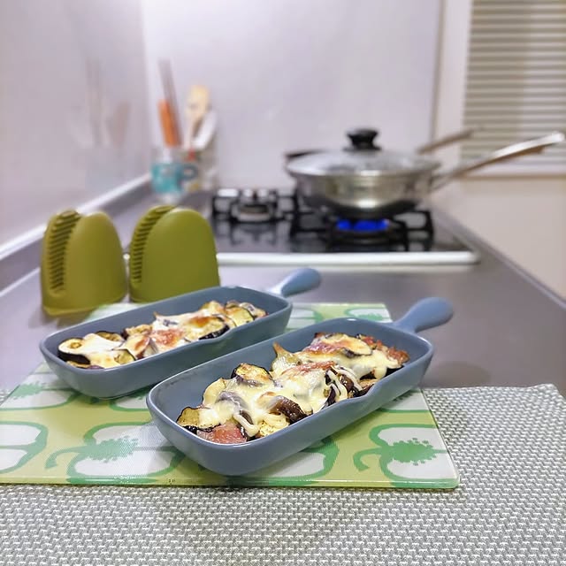 Kitchen,買ってよかったもの,いつもいいねやコメありがとうございます♡,好きなものに囲まれた暮らし,フォロワーの皆様に感謝♡,見てくださる皆様に感謝♡,投稿できる時に投稿,グリーン,限定カラー,キッチンの見直し,断捨離中,ブルー,カラフル大好き♡,キッチンカウンター,料理のモチベーション向上♡,おすすめアイテム,スリムグリルプレート,夏,陶器 Haの部屋