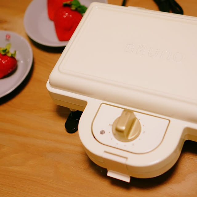 Kitchen,キッチン家電,おうち時間,こどもと暮らす,シンプルな暮らし,見せる暮らし,こどものいる暮らし,家族で楽しむ,シンプル,スッキリ,朝食,パンのある暮らし,ホットサンドメーカー,おやつ時間 yuccaの部屋