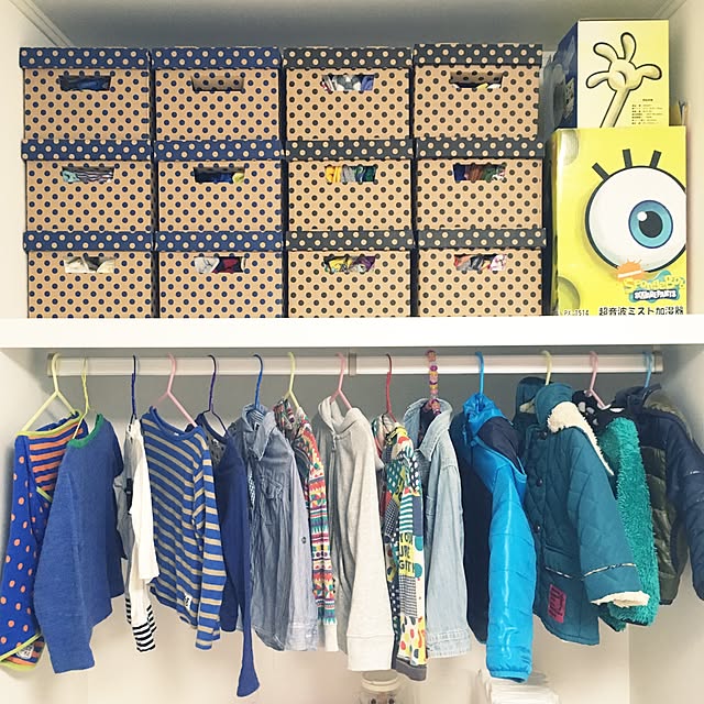 Bedroom,洋服収納,服斜め,高さぴったり,ドット,ダイソー収納ボックス,収納,オープンクローゼット,男の子,クローゼット,aikoの家☺︎,RC青森支部,ダイソー,子供服収納,子供服,収納BOX,百均 aikodonchanの部屋