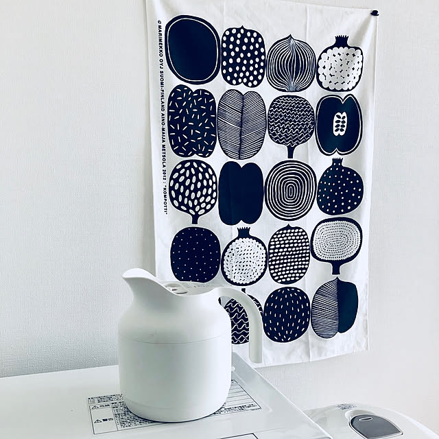 My Shelf,Black＆White,白黒,無印良品電気ケトル,白黒インテリア,marimekko,モノ集め,暮らしの一コマ,色集め,日々,暮らし,マリメッコ YYの部屋