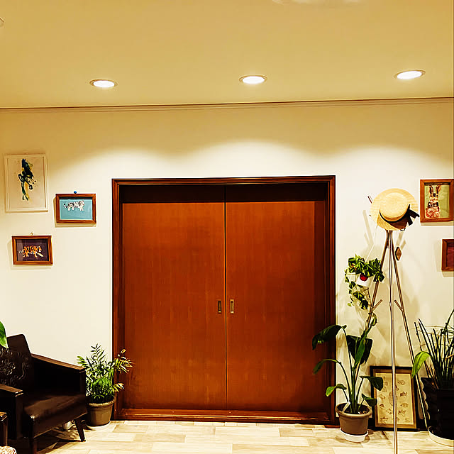わが家のドア,子供のいる暮らし,観葉植物,リノベーション,子供の絵を飾る,Lounge tomorinの部屋