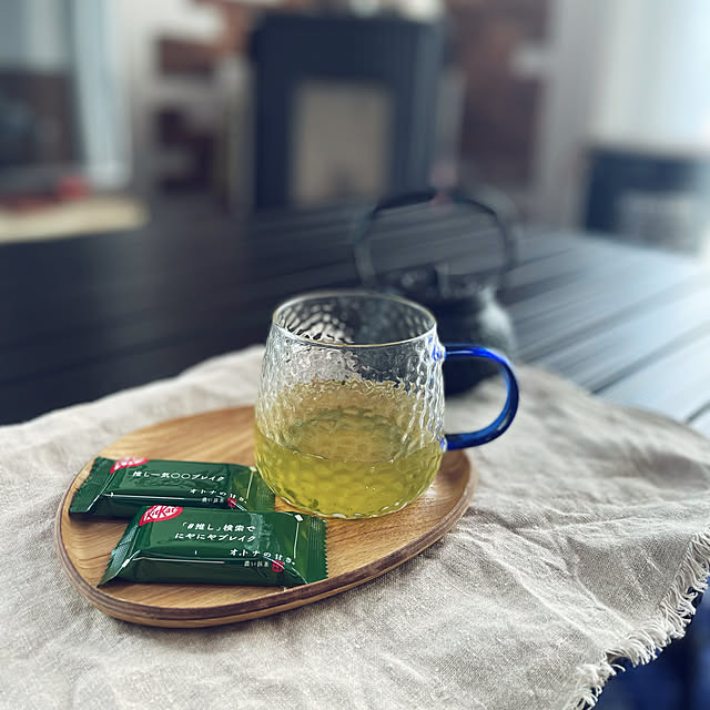 キットカット抹茶,キットカット,200円商品,耐熱グラス,リネン生地,リネンクロス,お茶タイム,手作り布巾,新生活,手作りランチョンマット,手作り,ランチョンマット,百均,Daiso,Kitchen,アウトドアテーブル,DAISOパトロール,アルミコンパクトロールテーブル yukichi.wanwaの部屋