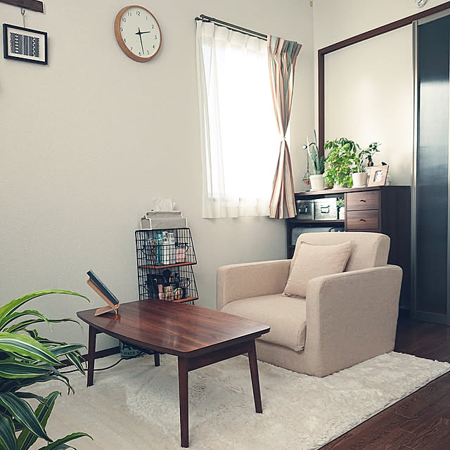 Lounge,1K,一人暮らし,6畳,7畳,狭い部屋　,正方形,レイアウト,ブラウンインテリア,こたつのある部屋,グリーンのある暮らし,一人がけソファ saya-nagaの部屋