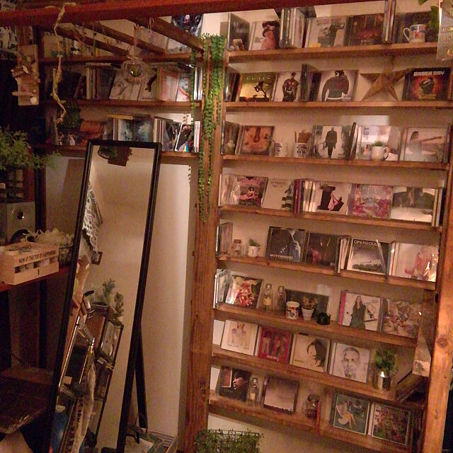 壁面収納,DIY,セリア,ニトリ,CD収納,フェイクグリーン,ダイソー,My Shelf luckyの部屋