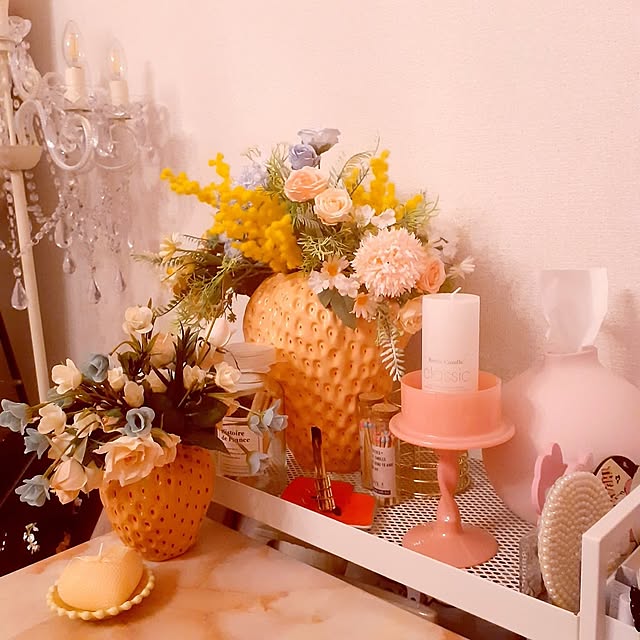 My Shelf,フラワーベース,みなさんのお家のこだわりに感心しています,皆さんの魅せ方に感心しています✧,いいね！ありがとうございます◡̈♥︎,感謝永遠に♡*⃝̣◌⑅⃝◍♡◌*,ゆっくり少しづつ⭐,出不精になるお部屋⭐,sweet flow.style,せまくても諦めない！,１K,ゴールドが好き,ピンクが好き,ホワイトが好き,クリアーが好き,カラフルが好き,お花が好き,リボンが好き,SHEIN,Francfranc,パロサント,心地よく暮らす,100均,被災地の皆さまにお見舞い申し上げます,キャンドルホルダー,造花のある暮らし SweetFlow.の部屋