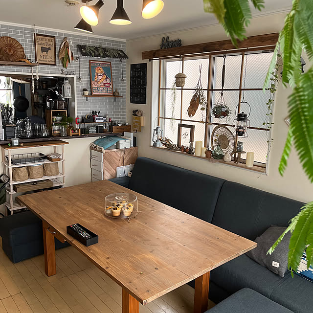 Lounge,リラックス空間を目指して,今日のおやつ,バナナ救済カップケーキ,ダイニング,秋,窓枠DIY,NO GREEN NO LIFE,グリーンのある暮らし,ディスプレイスペース,リビング8畳,ダイニングソファ okkunの部屋