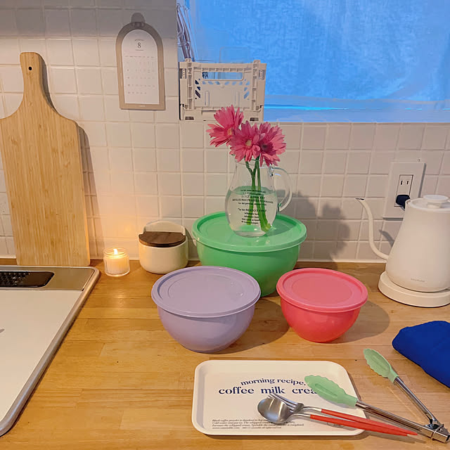 My Shelf,キャンドル,タッパーウェア,ガーベラ,お花のある暮らし,IKEA 雑貨,カラフル,トング,かわいいアイテム,IKEA,暮らし,クチポール,ZARA HOME,バルミューダ ケトル,HAY saooo39の部屋