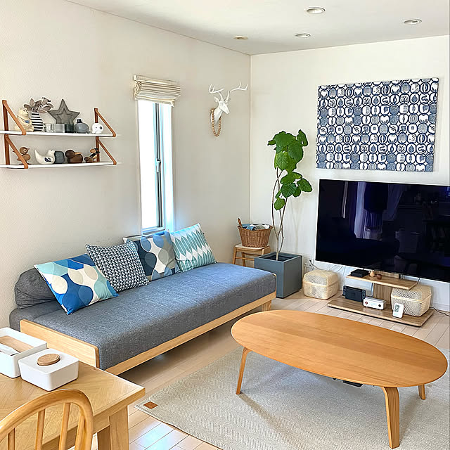 デンマーク雑貨,無印良品,センターテーブル,ナチュラルインテリア,北欧インテリア,ファブリックパネル,マラガ,ウンベラータ,ハンティングトロフィー,フルーツボックス,Kukshome,ボラス,アーコールチェア,Lounge,IKEA,sarasa design store,壁寄せテレビスタンド harmaaの部屋