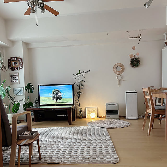 Lounge,お部屋を広く見せる工夫,マンション,ナチュラルインテリア,ホワイトナチュラル,子どものいる暮らし,コメントお気遣いなく,読んでくれてありがとうございます*.,フォロー＆いいね嬉しいです‪·͜· ‪♡,本日2回目の投稿,冬 aiaiの部屋