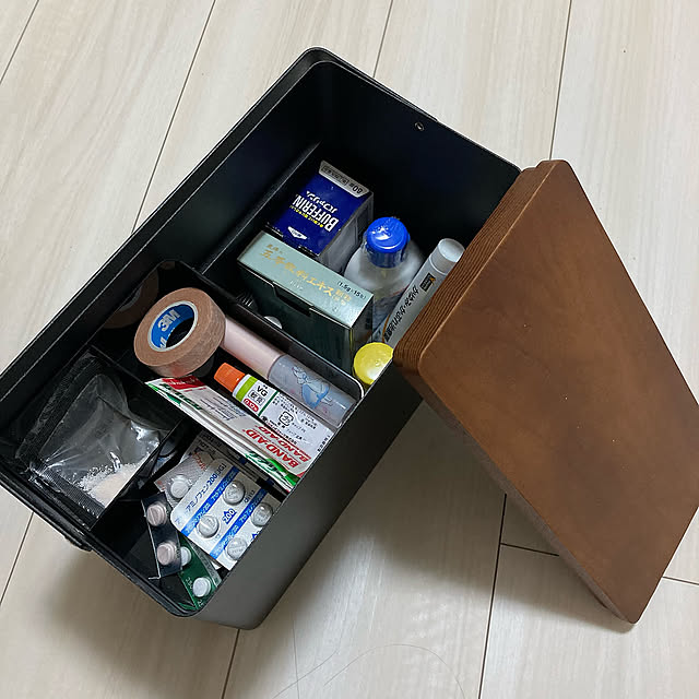 くすりの収納,初当選♡,建売だけどオシャレハウスを目指します！,収納,新築建売住宅,フォロバ100ぱーせんと,フォローお気軽にしてください♡,薬箱,おしゃれな部屋にしたい,RoomClipショッピング,建売をオシャレにしたい,整理整頓,おうち見直しキャンペーン,towerシリーズ,おうち見直しキャンペーン当選♡,いいね&フォローありがとうございます☆,片付け中,Lounge a_amerinnの部屋