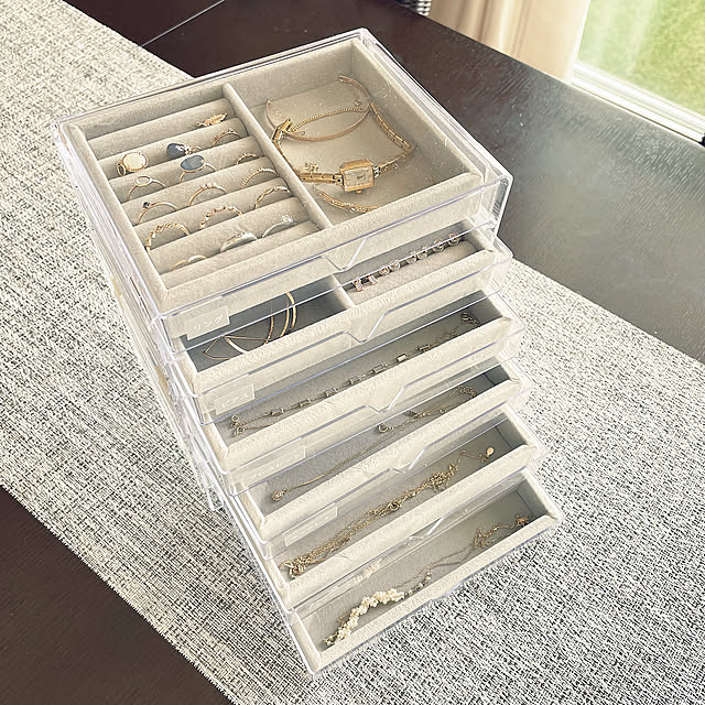 アクセサリー収納,北欧,マンションインテリア,アクセサリーケース,アクセサリーボックス,整理収納,整理収納アドバイザー１級,グレーインテリア,100均,ジュエリーケース,ジュエリーボックス,ダイソーのジュエリーケース nanakoの部屋
