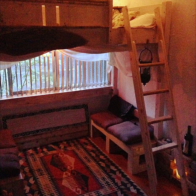 Bedroom,照明,キャンドル,ソファ,観葉植物,ロフトベッドの下 Yuheiの部屋