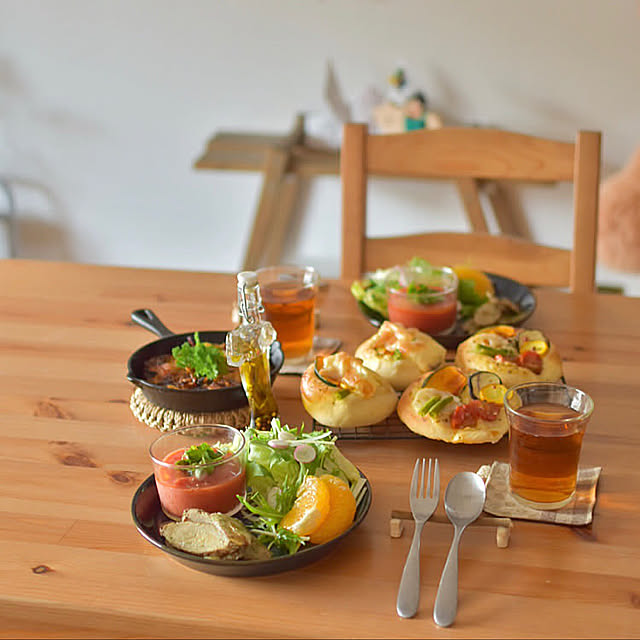 ニトスキ,スキレット,パン,おうちごはん,昼ごはん,食卓,ニトリ,二人暮らし,賃貸インテリア,賃貸でも諦めない！,stay home,Kitchen mikigumaの部屋