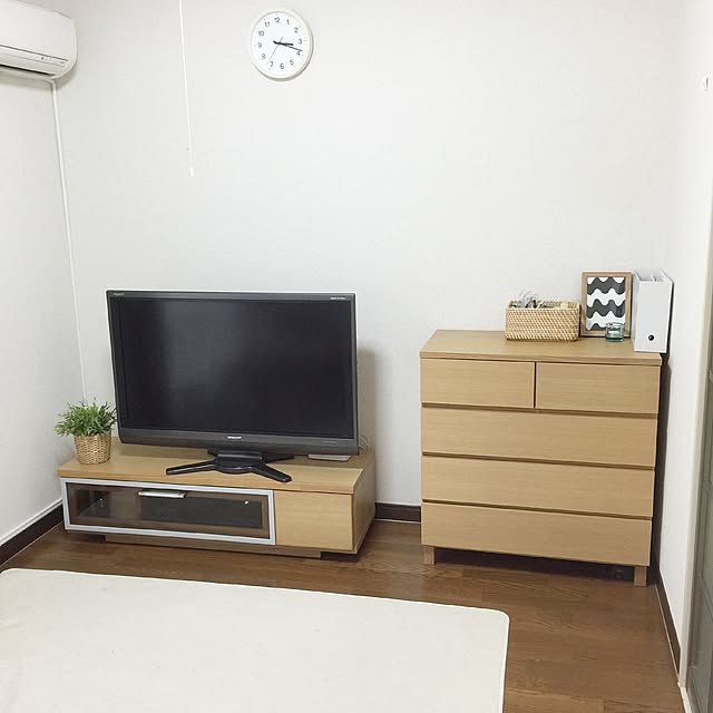 Lounge,リビング収納,無印良品,ニトリ,アパート,無印良品 収納,賃貸 リビング,ファイルボックス,ラタンバスケット,オーク材チェスト,築20年以上,古アパート maai50の部屋