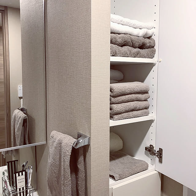 Bathroom,タオルの色そろえたい,ハンドタオル,フェイスタオル,バスタオル,タオル,グレーベージュ,ヒオリエ,マンション,生活感をなくしたい,おしゃれにしたい,やわらかモノトーン kikujiroの部屋