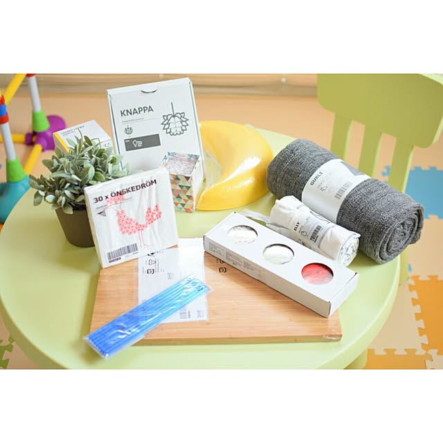 My Desk,北欧,ナチュラル,北欧ナチュラル,北欧×メープル,プレイマット,IKEA,マンムット,IKEA 照明,クナッパ,ペーパーナプキン,ひざ掛け,まな板,フェイクグリーン,和室をキッズスペースに,昼間の写真♡ asukaの部屋
