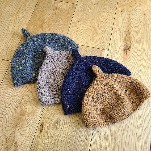 My Shelf,わたしのハンドメイド 秋,3階建て,狭小住宅を楽しむ,子どもと暮らす,pompomwool,どんぐり帽子,編み物,イベント参加 karikoroの部屋