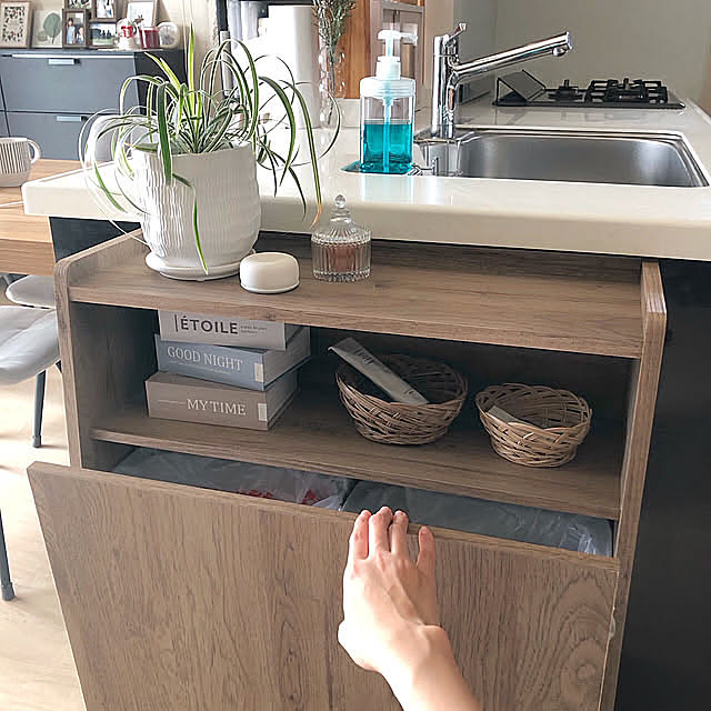 Lounge,収納アイテム,ゴミ箱,ナチュラルインテリア,ナチュラルキッチン,収納家具,ゴミ箱に見えないゴミ箱♪,収納アイデア,賃貸でも楽しく♪ Ayaの部屋
