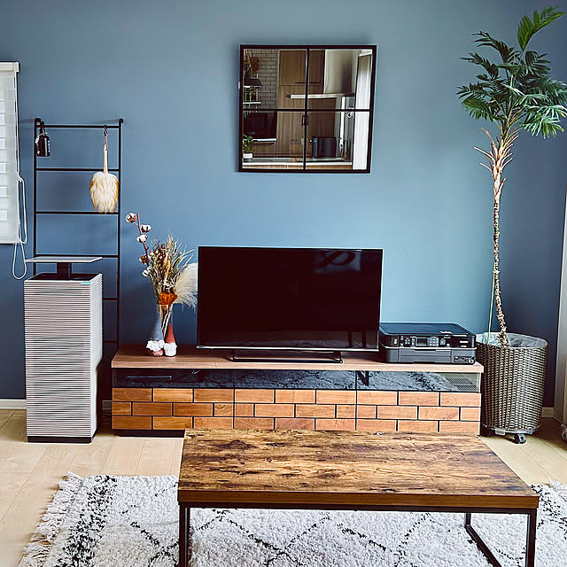 Lounge,ニトリのテレビボード,ブルーグレークロス,ブルーグレーの壁紙,テレビボード,一戸建て,注文住宅,セキスイハイム,戸建て,快適エアリー,すっきり暮らす,スマートパワーステーション,マイホーム記録,おうち時間,心地よい暮らし,セキスイハイムSPS,アクセントクロス Yumi-springの部屋