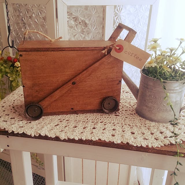 My Desk,狭いアパート,賃貸でも楽しく♪,手作り,カート風,コーヒーフィルター,100均,DIY,100均DIY,端材 DIY,ホワイトナチュラル,セリア,ダイソー,廃材DIY,廃材リメイク,ブライワックス,コーヒーフィルター入れ chachaの部屋