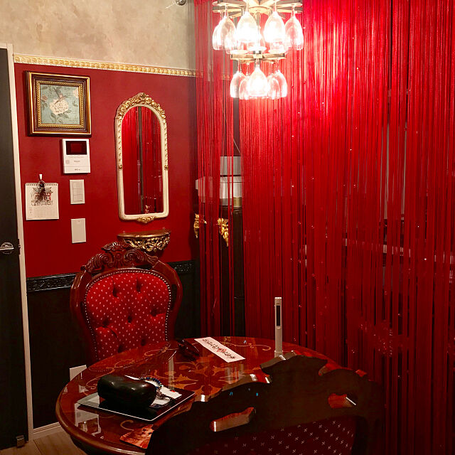 ダイニング,赤い壁,イタリア製,築30年以上,DIY,東京一人暮らし,カフェ風,カフェ風インテリア,赤い壁紙,イタリア製家具,ダイニング照明,ダイニングの壁,Overview kaocaochinの部屋