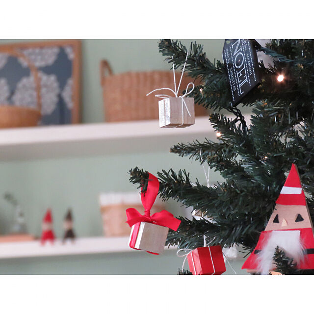 ダイソー,Merry Christmas,クリスマスツリー,子どもの作品,ワークショップ,ハンドメイド,こどもと暮らす。,ツリーの飾り,クリスマス,今年のツリーの飾りは手作り♫,My Shelf,ダイソーキューブ,2017.12.25 shinoの部屋