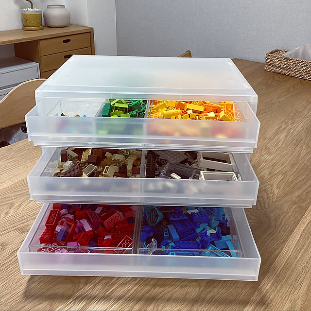 レゴ収納,新年の抱負,マイホーム,吹き抜けのある家,ダイニング,アクセントクロス,壁紙DIY,ラタンミラー,無印良品,My Shelf ammamaの部屋