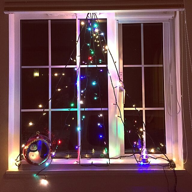 クリスマスは窓がおうちの主役に ステキな デコ窓 実例 Pr Roomclip Mag 暮らしとインテリアのwebマガジン