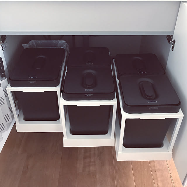 Kitchen,シンプルに暮らしたい,IKEA,DIY,モノトーン,ゴミ箱収納 _____ro.ma____の部屋