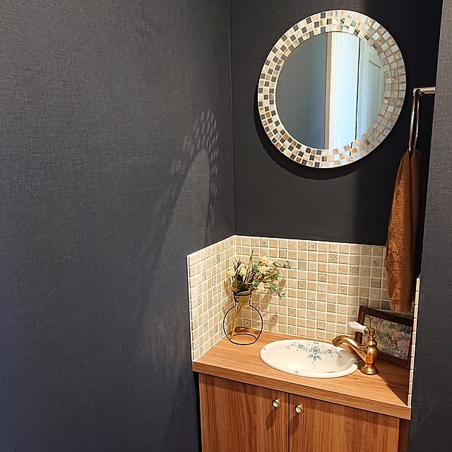 Bathroom,トイレ,ニトリ,壁掛けミラー,シェルミラー,造作手洗い,マイホーム記録,日々の暮らし,子どものいる暮らし,男の子4兄弟,歳の差兄弟,居心地の良い暮らし ri-eの部屋