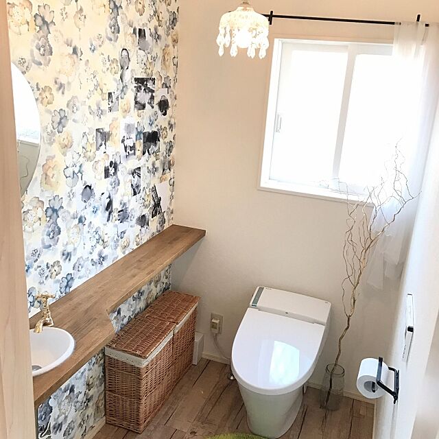 Bathroom,花柄壁紙,トイレの壁,トイレ,白黒,カゴ,ニトリ Riiの部屋