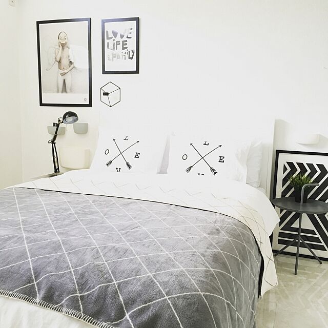 Bedroom,白黒,モノトーン,sisdesign MONOTONE,ベッドルーム,白黒グレー,HAY monosisの部屋