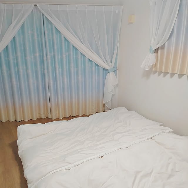 Bedroom,カーテン・ブラインド,すっきり暮らす,ミニマリストに憧れて,はめごろしの窓,びっくりカーテン,大きな窓,大きな窓がある家,寝室 kiyrumoの部屋