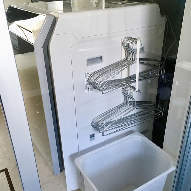 これで解決 洗濯ハンガー収納におすすめなアイテム10選 Roomclip Mag 暮らしとインテリアのwebマガジン