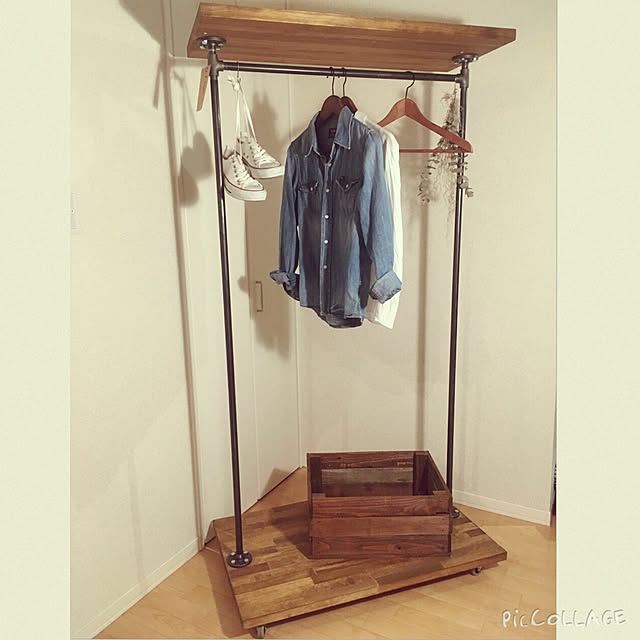 Bedroom,オーダーお受けします♡,部屋が狭くてうまく撮れない。,ガス管,鉄,ワトコオイルダークウォルナット,DIY,配管,インダストリアル,ハンガーラックDIY,人生たまたま埼玉で flot-worksの部屋