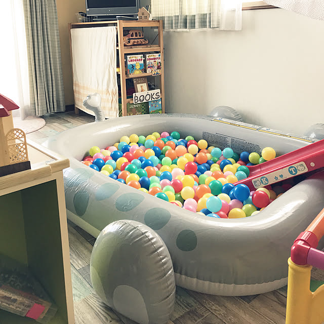 ビニールプール,ボールプール,ハッピーセットの絵本,子ども部屋,絵本棚,プレイルーム,Overview,いいね！ありがとうございます♪,保存ありがとうございます♡ saoriの部屋