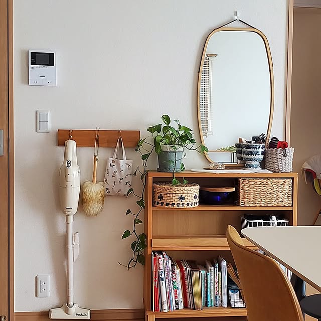 My Shelf,木製家具,観葉植物,無印良品,グリーン,リビング学習,小さなお家,子どもと暮らす,買ってよかったもの,子どものいる暮らし,KANADEMONO,FENIX,ダイニングテーブル,かご・バスケット,壁に付けられる家具 pomの部屋