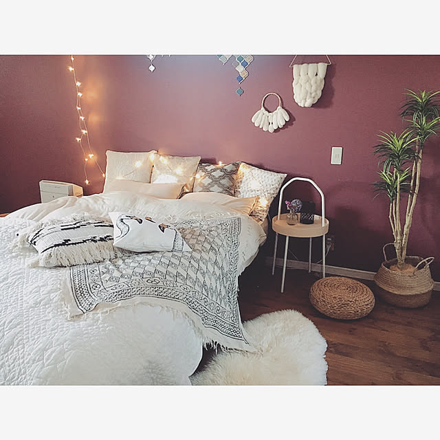Bedroom,アクセントクロス,ウィリアムモリス,Boho Style,BOHO,小さなお家,木の家,ラブザリネン,無垢の床,bellemaison,ニトリ,ランタンタイル,IKEA,ありがとうございます♡,ベルメゾン,ラブザリネンのマルチカバー,柿渋塗装,リネン,シンプルライフ,モニター当選,フレンチリネンキルトマルチカバー,自然素材,シンプル,D.I.Y-TILE,ミックスインテリア,カインズ,パイン材,haru711ちゃんのweaving Reiyaの部屋