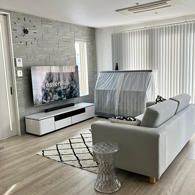 Lounge,2.5シーター,無印良品 ソファ,無印良品,我が家にソファが来ました,エコカラット,グレーインテリア,シンプル,シンプルインテリア,壁紙,モルタル調クロス,モノトーン,グレイッシュ,北欧モダン,シンプルが好き,ディスプレイコーナー,ホワイトインテリア,エッシェンシャルデビュー mi_yan.の部屋
