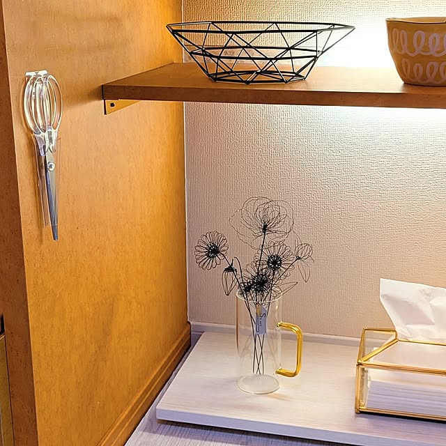 【推しアイテム】はさみを浮かせて収納できる！ダイソーのフラワーすぽット by megurinさん