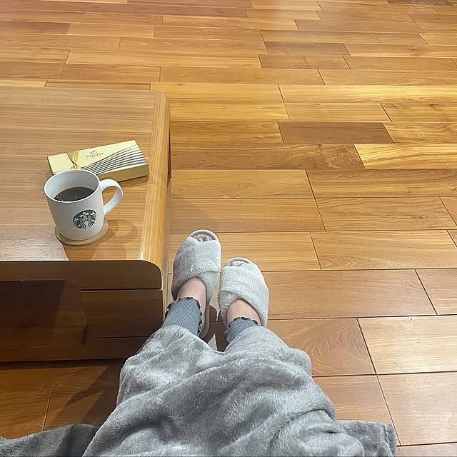 My Desk,ニトリのスリッパ,ファーアイテム,子どもと暮らす,おひとりさま時間,グレー好き,ふわふわ♡,スリッパ,あったかグッズ hironの部屋