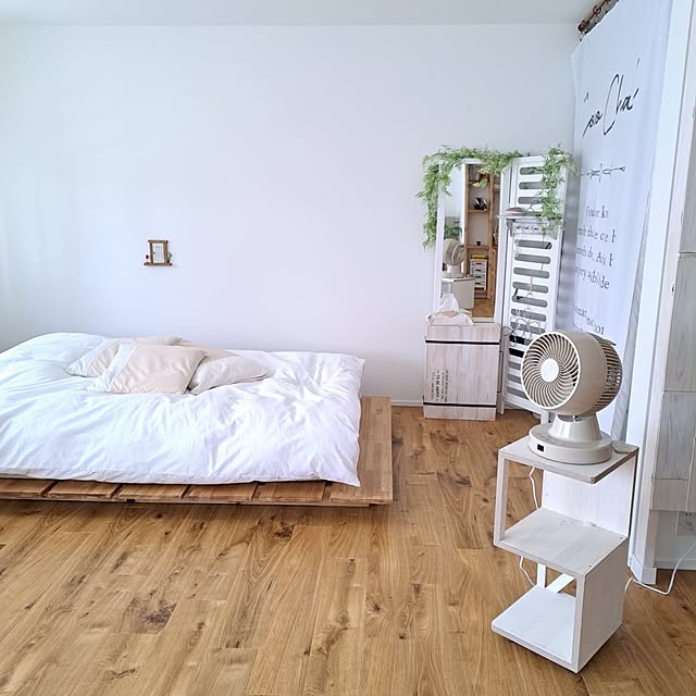 Bedroom,サーキュレーター,ホームコーディ,ホームコーディのある暮らし,イオン ホームコーディ,夏の暮らし準備2024,DIY,一人暮らし,賃貸,1R,ひとり暮らし,賃貸アパート,築50年,賃貸でも楽しく♪,賃貸インテリア,0LDK,50㎡,サイドテーブルDIY Ryoの部屋