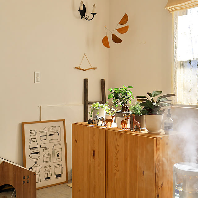 Overview,IKEAのフェイクグリーン,IKEA,チェスト,観葉植物,観葉植物のある部屋,ねこと暮らす,観葉植物のある暮らし,猫のいる暮らし comiriの部屋