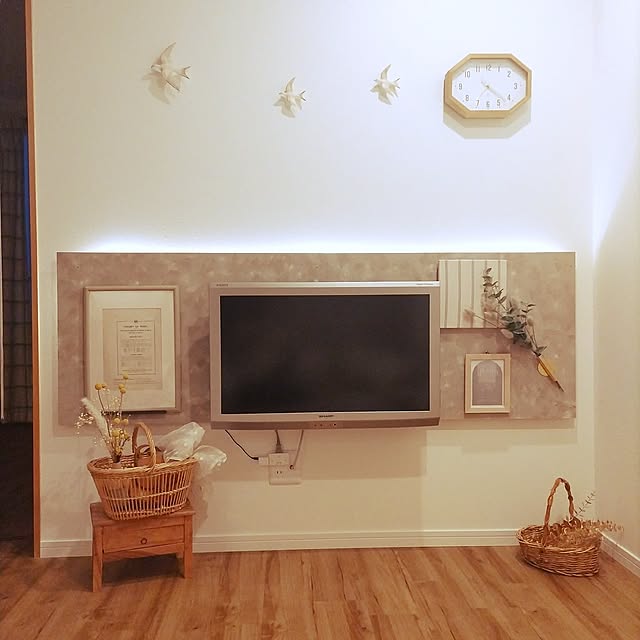 On Walls,スタンドバー,ペイントDIY,壁掛けテレビ,100均,ダイソー,テープライトDIY,テープライトダイソー,ドライフラワー,照明 Yumikoの部屋
