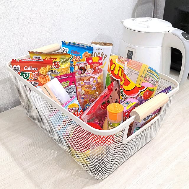 ダイソー,100均,ホワイト,お菓子収納,子どものいる暮らし,Kitchen,パントリー,ホワイトナチュラル,ワイヤーカゴ hanaの部屋